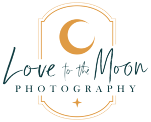 A logo showcasing a photographer in Hillsboro Missouri